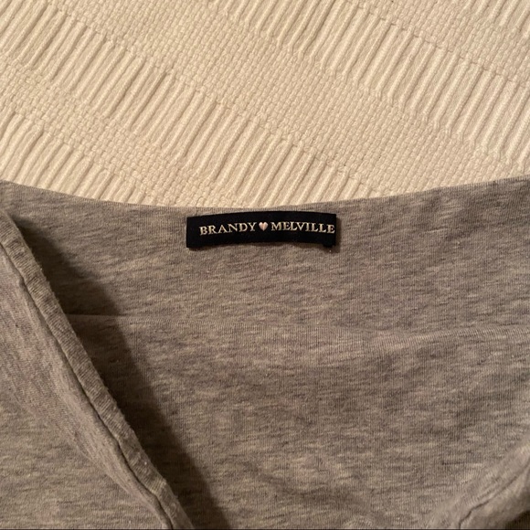 Brandy Melville grey strapless top - Picture 4 of 4